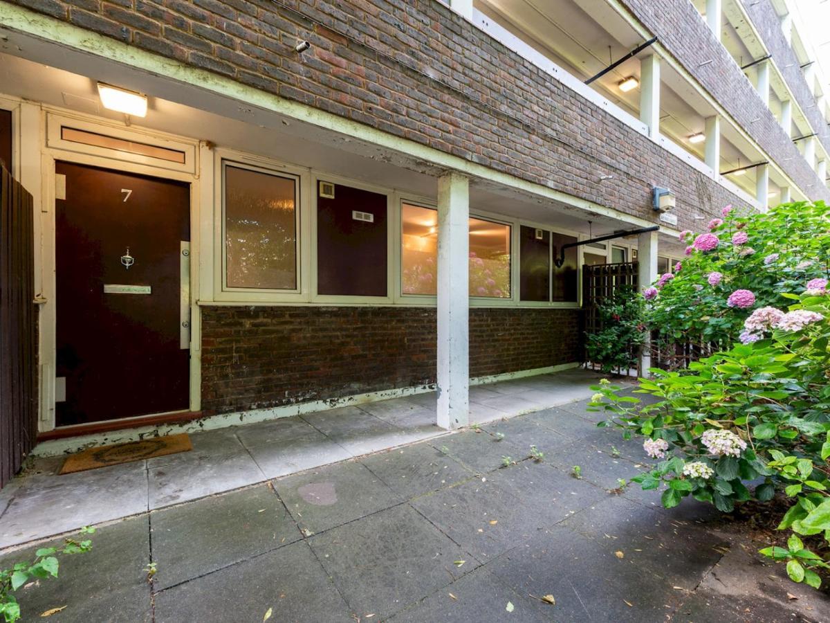 Sootheus - Cosy Surrey Quays Apartment 런던 외부 사진