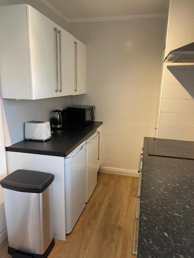 Sootheus - Cosy Surrey Quays Apartment 런던 외부 사진